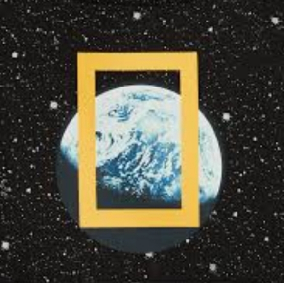 National Geographic Sweater - Picture 7 of 11